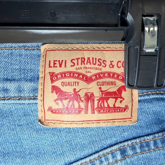 25x32 -Levi’s Women’s Ribcage Bell Super High Rise Denim Jeans Med Wash Blue - Picture 4 of 6